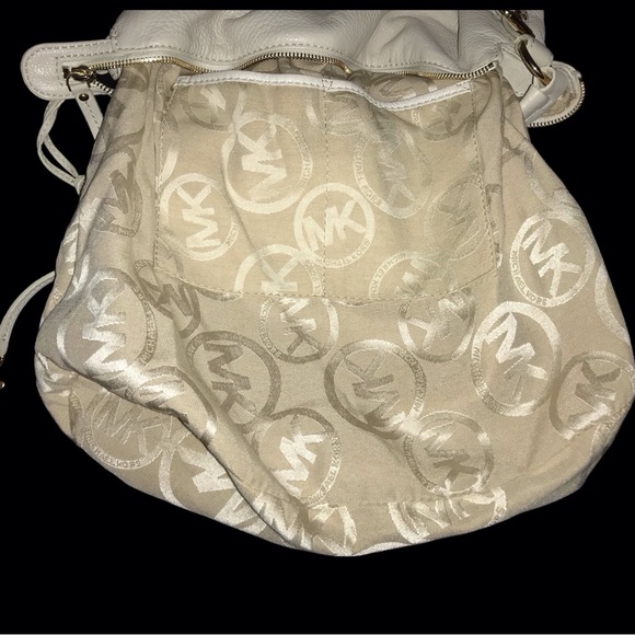 Michael Kors Off White Color Shoulder Bag - Picture 7 of 10